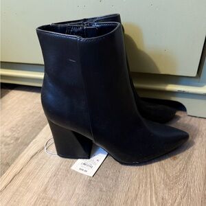 NEW W/TAG. Target Brand Black Boots. Womens size 7.